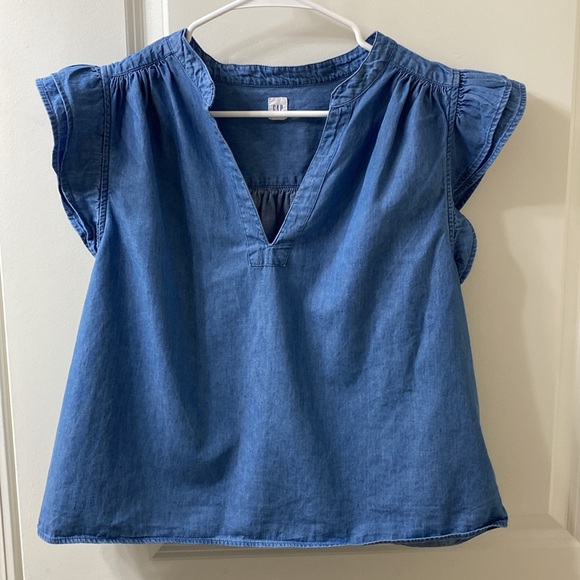 GAP Chambray Blue Ruffle Sleeve Top - Picture 4 of 10